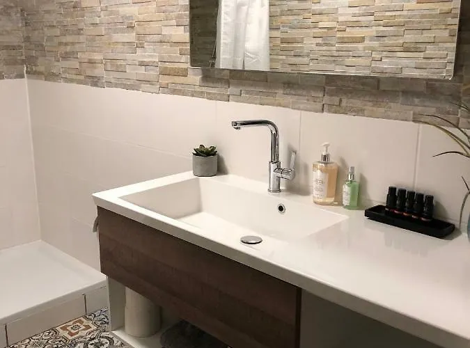 Séjour chez l'habitant Garden Or Economy *